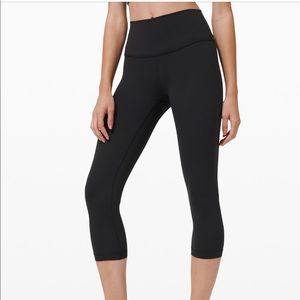 Lululemon Wonder Under 21” crop size 8 Black
